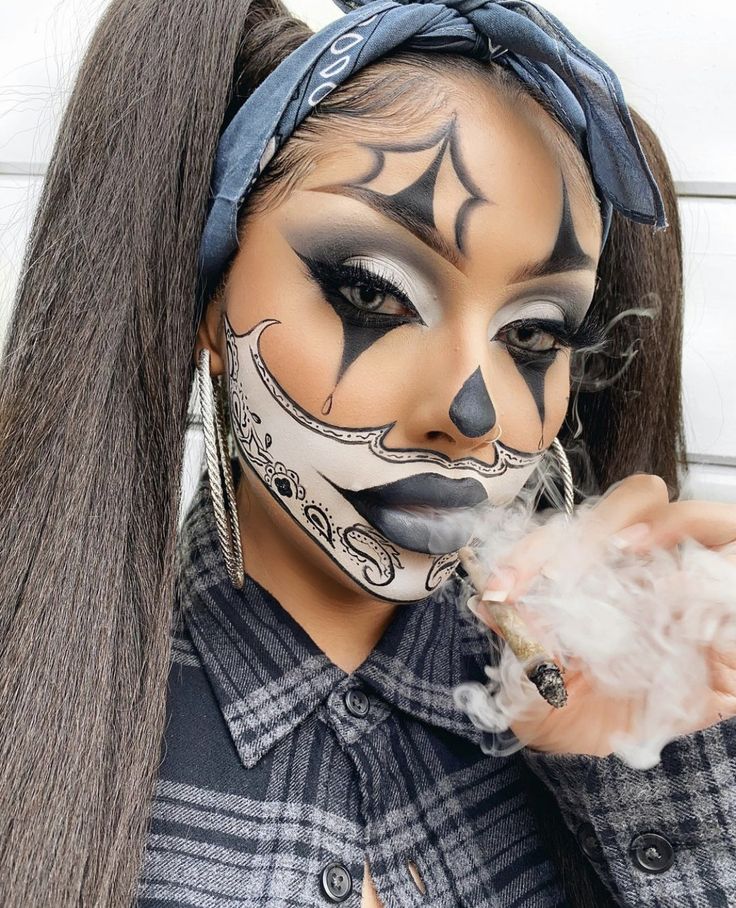 Laugh Now Cry Later Makeup, Chicana Halloween Costumes, Chicana Makeup Clown, Smile Now Cry Later Makeup, Chola Clown Makeup Halloween, Cholo Halloween Costume, Clown Makeup Chicano, Bad And Boujee Halloween Costume, Chola Halloween Costumes