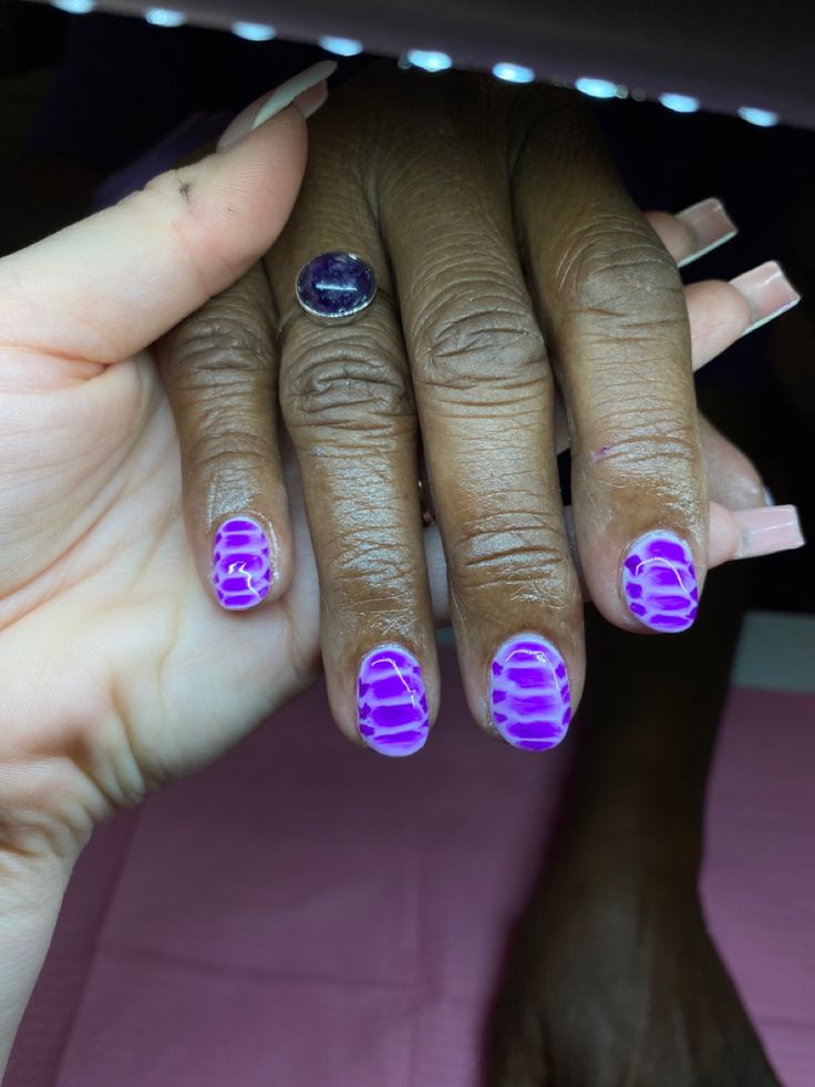 Purple Croc Nail Design, Purple Snake Print Nails, Alligator Nails Short, Purple Snake Nails, Purple Crocodile Nails, Purple Croc Nails, Purple Jelly Nails, Alligator Nails, Ninja Turtle Nails