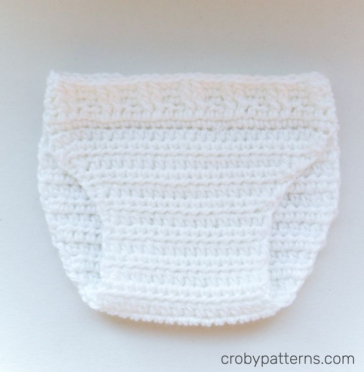 a crocheted diaper on a white background with the words, babypaatherns com