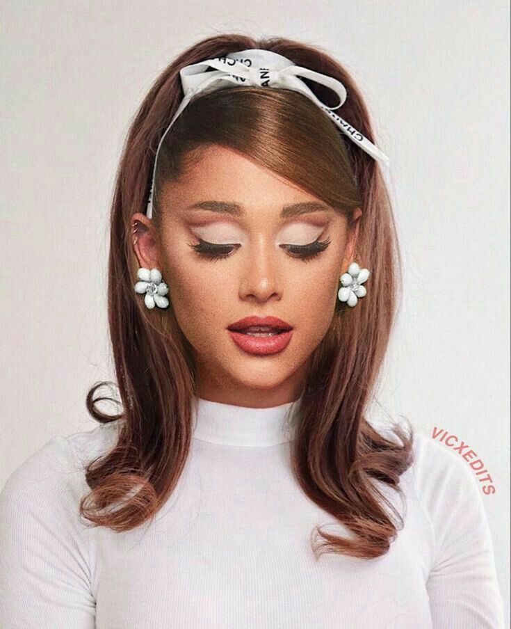 Ariana Grande Disco Hair, Ariana Grande Makeup, Ariana Grande Hair, Maquillage On Fleek, Barbie Hairstyle, 60s Hair, 70s Hair, Retro Hairstyles, Wedding Hair And Makeup