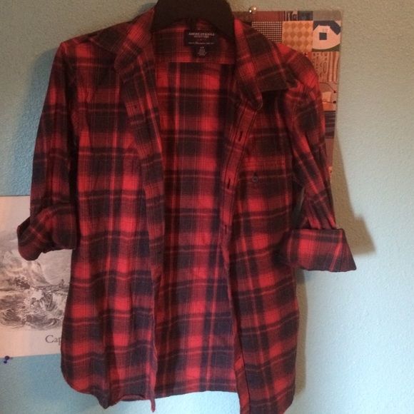 Black and red flannel Super cozy and cute flannel. It's actually made as a guys shirt, but since it's slim fit it works well for girls too! Only worn once. American Eagle Outfitters Tops Button Down Shirts Red Flannel Aesthetic, Flanel Outfit Aesthetic, Red Flannel Shirt Outfit, Black And Red Clothes, Wolf Costumes, Flannel Aesthetic, Flannel Girl, Flannel Shirt Outfit, Black Flannel Shirt