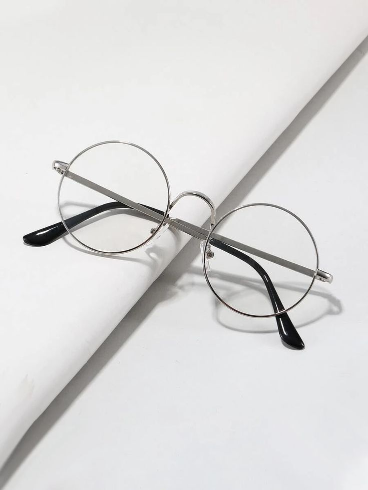 Men Round Frame Glasses | SHEIN Glasses Circle, Glasses Korean, Circle Glasses, Glasses Inspiration, Round Frame Glasses, Round Glasses Frames, Fashion Eye Glasses, Circle Frames, Korean Boy