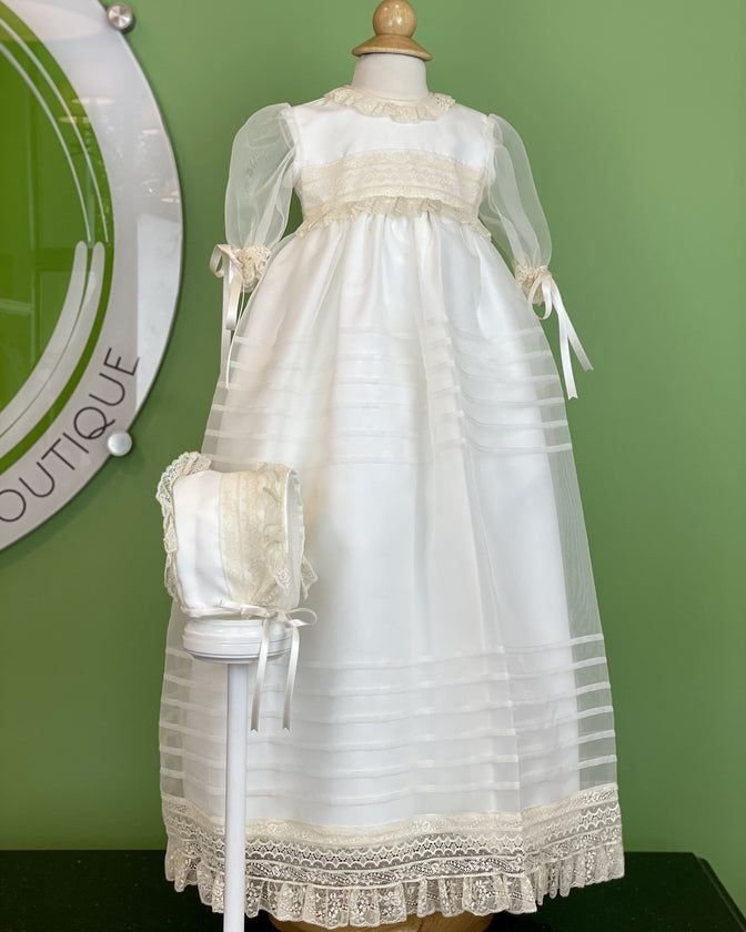 White Christening Gowns - Baptismal Dresses - Miami – YoYo Boutique Elegant Cream Baptism Dress For First Communion, Cream Tulle Baptism Dress For Ceremony, Elegant Baptism Dress With Lace Trim And Organza, Elegant Organza Baptism Dress, Cream Organza Dress For Baptism, Organza Baptism Dress With Lace Bodice For First Communion, Cream Baptism Dress With Lace Sleeves, Elegant Organza Baptism Dress For Ceremony, Cream Tulle Baptism Gown