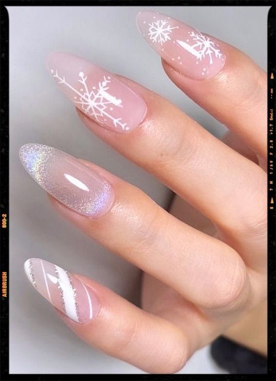 Inspiration Christmas Nails All Different, Pink Cristhmas Nails, Christmas Nail Designs Nude Color, Pink Chrome Snowflake Nails, Candy Cane And Snowflake Nails, Pink Christmas Nails 2022, Pink Christmas Nail Designs Acrylic, Pink Snow Nails, Pink And White Snowflake Nails