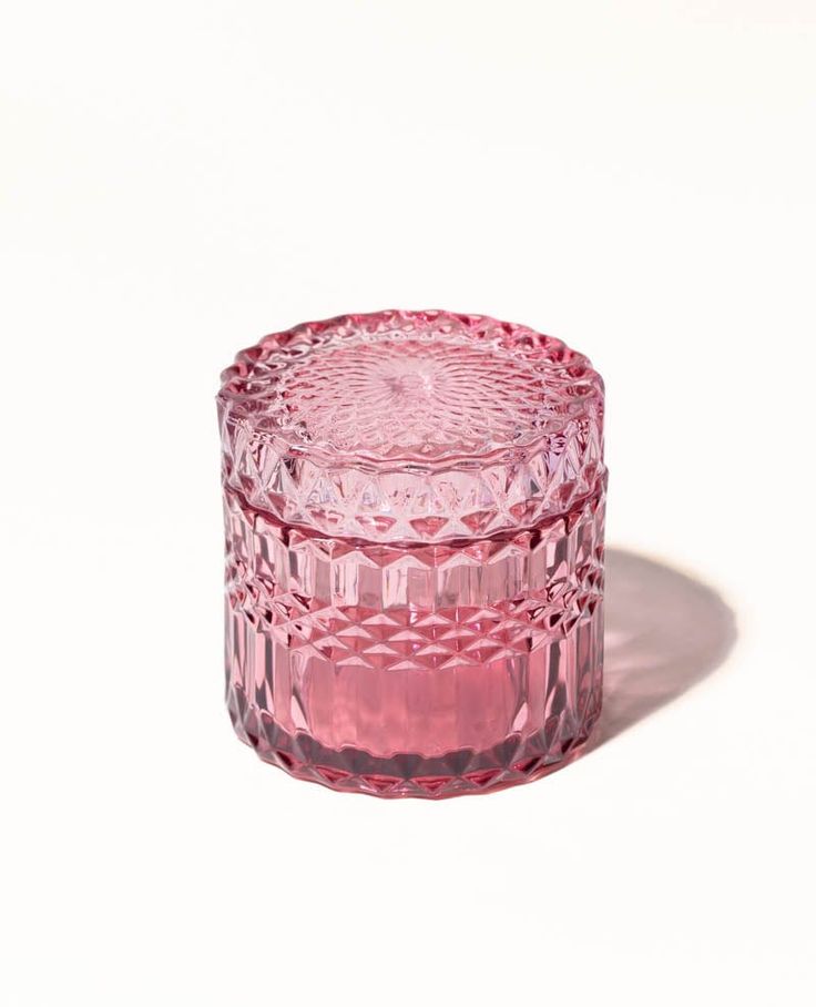 Delight in the timeless elegance of these 7oz glass candle jars, featuring a heavy-weight crystal design and matching lids. They're perfect for adding a touch of sophistication to any candle collection. Candle jars available in bulk. Pure Candle, Candle Vessels, Sugar Packaging, Candle Vessel, Essential Oil Labels, Candle Projects, Wedding Kit, Candle Supplies, Single Candle