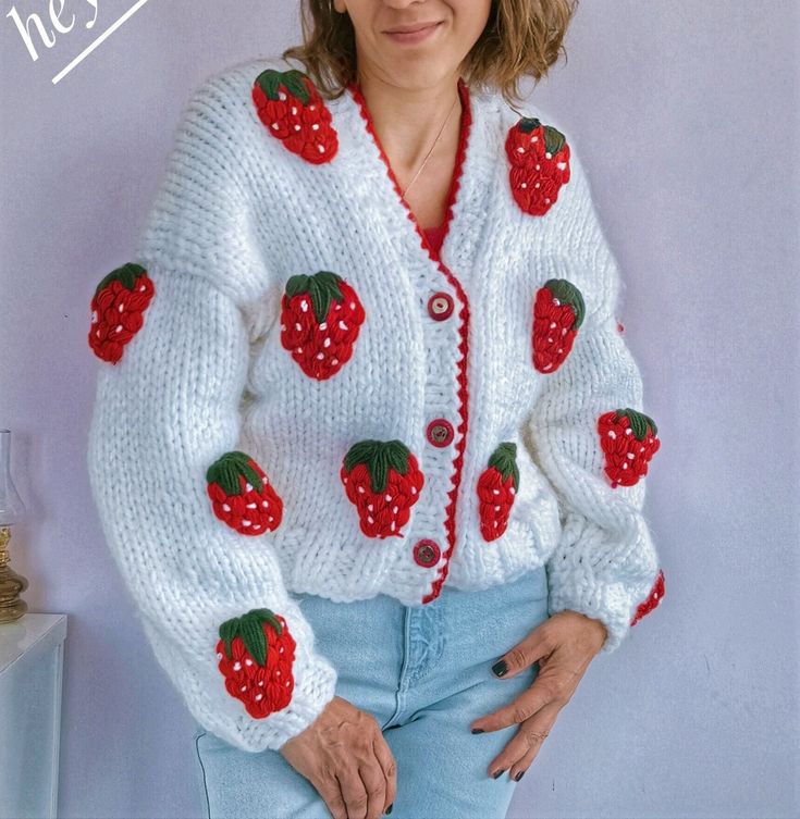 MODEL: strawberry cardigan COLOR: white SIZE: xs. s. m. l LENGTH: 50 WASHING INSTRUCTIONS: short program and low heat in the machine (should be washed inside out) SHIPPING: on-time problem-free delivery with a secure cargo company Each stage is filtered with strawberry motifs that are handmade. The cardigan, which is suitable for all sizes, can be knitted in the desired size and length, for this you can reach me by message and tell me the size you want, I would be honored to help you. The cardig Thick Knit Cardigan, Thick Cardigan, Unique Cardigan, White Strawberry, Red Strawberry, White Cardigan, Womens Cardigan, Jacket Buttons, Knit Jacket