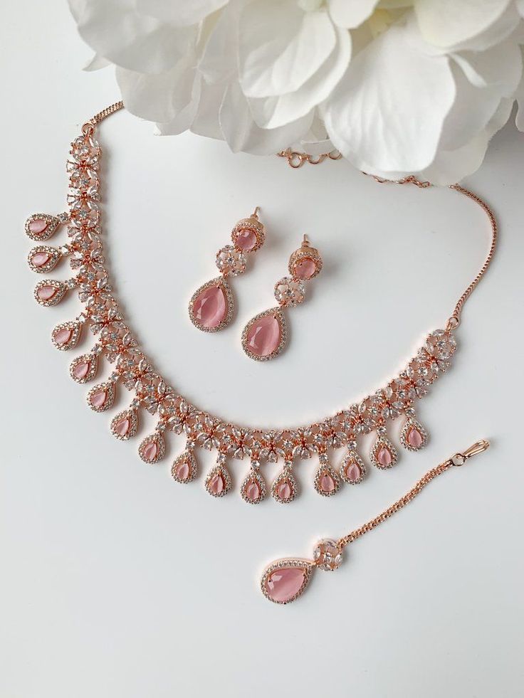 Pink Teardrops in Rose Gold Necklace Sets THE KUNDAN SHOP Bole Chudiyan, Peach Items, Regency Core, Scrapbooks Ideas, Desi Jewelry, Pink Jewelry Set, Indian Wedding Jewelry Sets, Jewellery Art, Indian Bridal Jewelry Sets