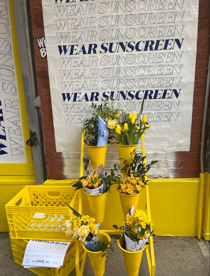 Supergoop
Sunscreen 
Manhattan 
Pop up 
Flowers
Yellow Skincare Event, Popup Event, Daffodil Day, Florist Studio, Popup Shop, Flower Shop Design, Fresh Skincare, Event Display, Pop Up Market