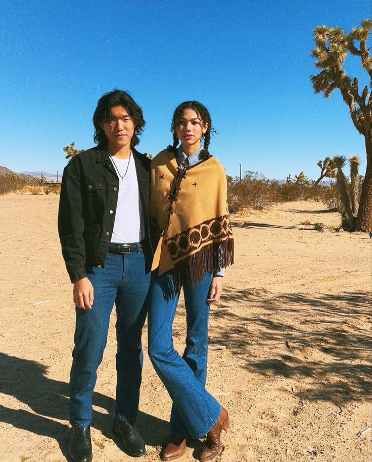 joshua tree 70s western aesthetic Folk Country Outfit, Seventies Inspired Outfits, Boho Cowboy Outfits, 70s Folk Fashion, Hippie Cowboy Aesthetic, Mexican Western Outfits, 70s Western Outfits, 70s Cowboy Aesthetic, Folk Aesthetic Outfit