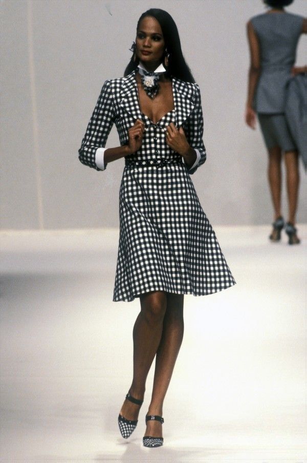 Emanuel Ungaro - Spring 1995 Couture Emanuel Ungaro, Spring Summer, Couture, Black And White, White, Black