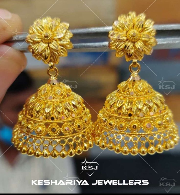 Gold Earrings Indian Daily Wear, Gold Jhumka Designs Indian Weddings, Jumki Design Gold, 3 Grams Gold Earrings, Jimikki Earrings, 3 Grams Gold Earrings Indian, Indian Daily Wear, Cheap Gold Jewelry, Silver Anklets Designs