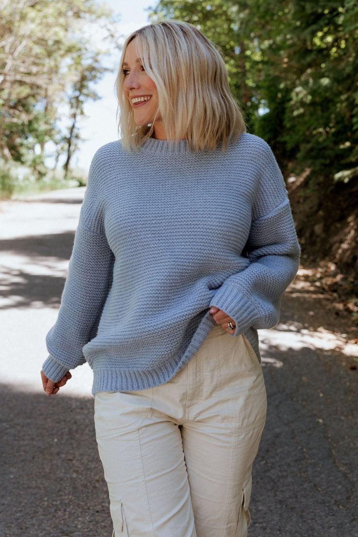 Chunky Knit Sweater, Chunky Knits Sweater, Cup Size, Knitting Materials, Blue Sweaters, Bentley, Chunky Knit, Oversized Fits, Round Neckline