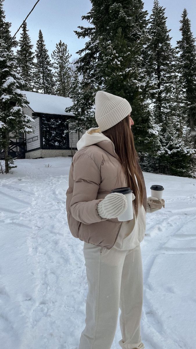 Ny Snow Outfit, Flagstaff Winter Outfits, Outfit For Canada Winter, Snow Wear Women Winter, Outfit Ideas For Snow Winter, Outfits For The Snow Winter, Winter Gear Outfits, Snow Women Outfits, Canada Clothes For Women