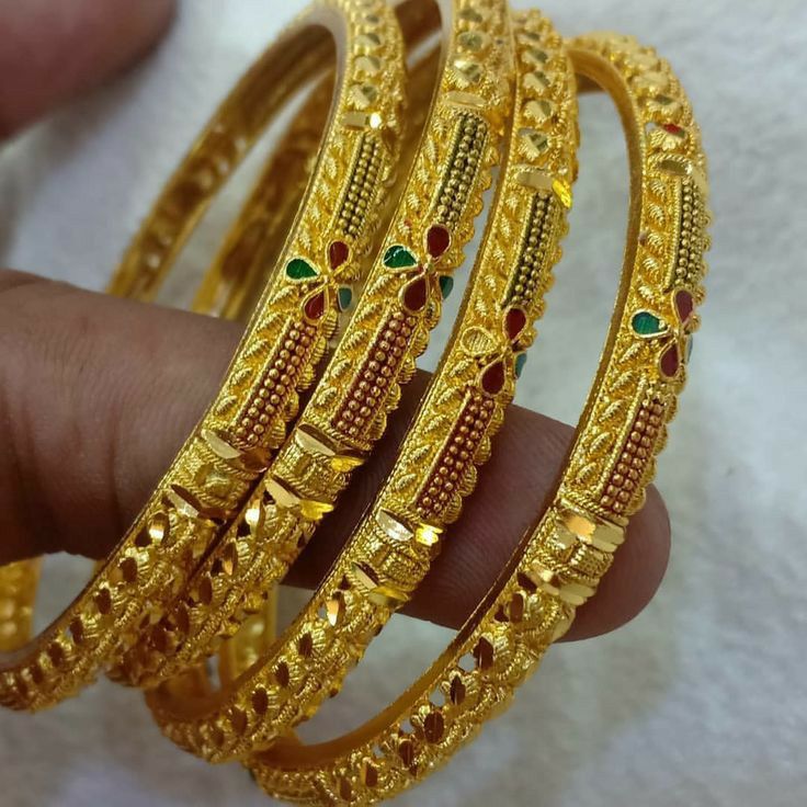 Gold Pendants For Men, Antique Gold Bracelet, 22k Gold Bangles, Gold Jewels Design, Gold Bangles For Women, New Gold Jewellery Designs, Gold Bangle Set, Fancy Jewelry Necklace, Gold Bridal Jewellery Sets