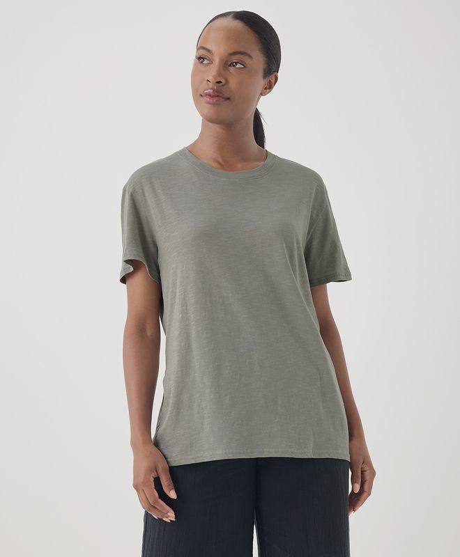 Women's Shadow Featherweight Slub Oversized Tee M. Super soft organic women's Featherweight Slub Oversized Tee from Wear PACT. Fair Trade Factory. GOTS Certified Organic Cotton On Repeat, Oversized Tee, Sustainable Clothing, Personal Marketing, Cotton Tops, Fair Trade, Organic Cotton, Sweatshirts, T Shirt