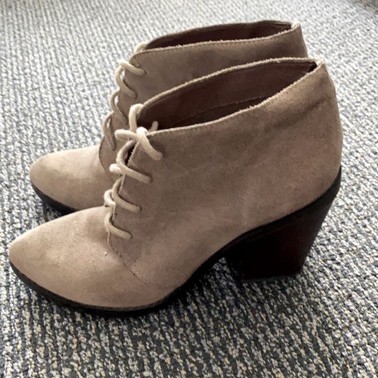 Nwot With Heel Measuring 4”. Beige Booties For Work In Fall, Beige Fall Booties For Workwear, Casual Beige Boots With Block Heel, Fall Beige Booties For Workwear, Beige Round Toe Heels For Fall, Casual Block Heel Booties For Work, Casual Booties With Block Heel For Work, Casual Workwear Booties With Block Heel, Beige Ankle Boot Heels For Work