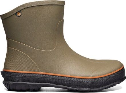 These boots are made for the everyman��—if that everyman has a strong sense of style and a garden he can't wait to get muddy in. Slip on the men's Bogs Digger Mid rain boots and flaunt that green thumb. Bog Man, Garden Boots, Mens Rain Boots, Rubber Boots, Rei Co-op, Hunter Boots, Green Thumb, A Garden, Rubber Rain Boots