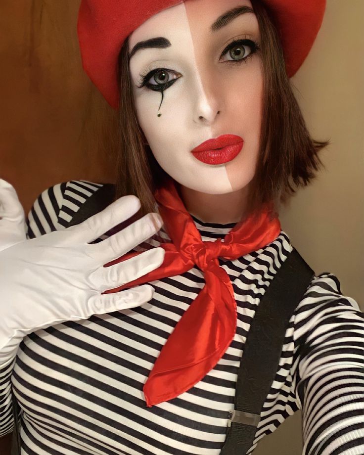 Mime Woman Costume, Mime Artist Costume, Halloween Costumes Mime, Mime Costume Diy Women Makeup, Women Mime Costume, Halloween Mime Costume, Diy Mime Costume For Women, Female Mime Makeup, Mime Costume Halloween