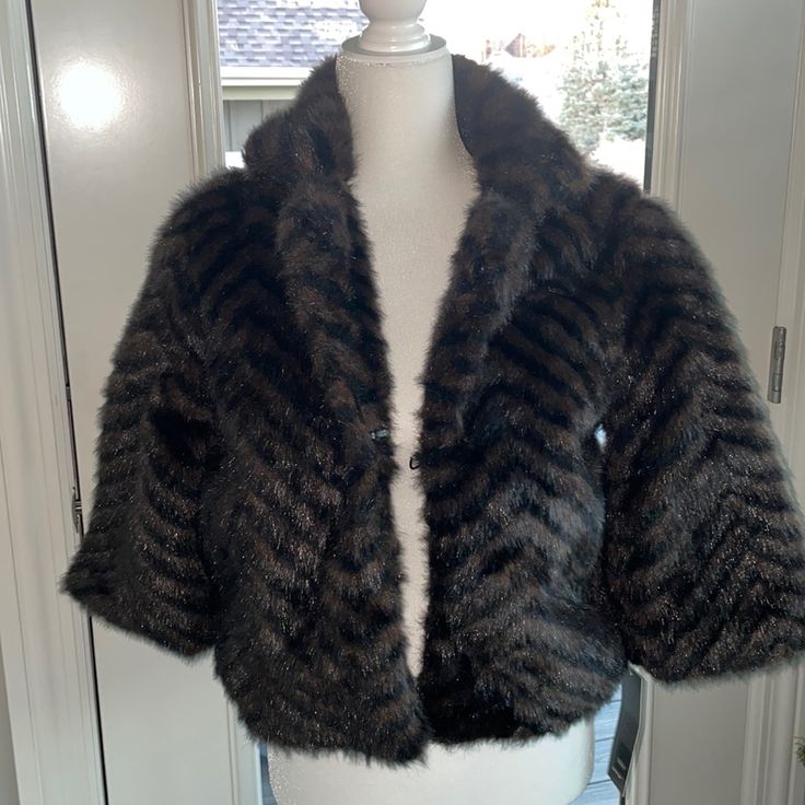 Faux Fur Coat, 3/4 Length Sleeves, Side Pockets, 3 Front Clip Closures. Black 3/4 Sleeve Outerwear For Fall, Chic 3/4 Sleeve Winter Outerwear, Leopard Fur Coat, Wool Blend Jacket, Teddy Jacket, Black Zip Ups, Wool Plaid, Faux Fur Jacket, Faux Fur Coat