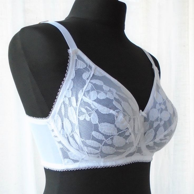 Bra Making Pattern, Wireless Bra Pattern, Free Bra Pattern, Bra Sewing Tutorial, Bra Making Tutorial, Diy Bra Pattern, Sewing Bras, Moda Academia, Bra Sewing Pattern