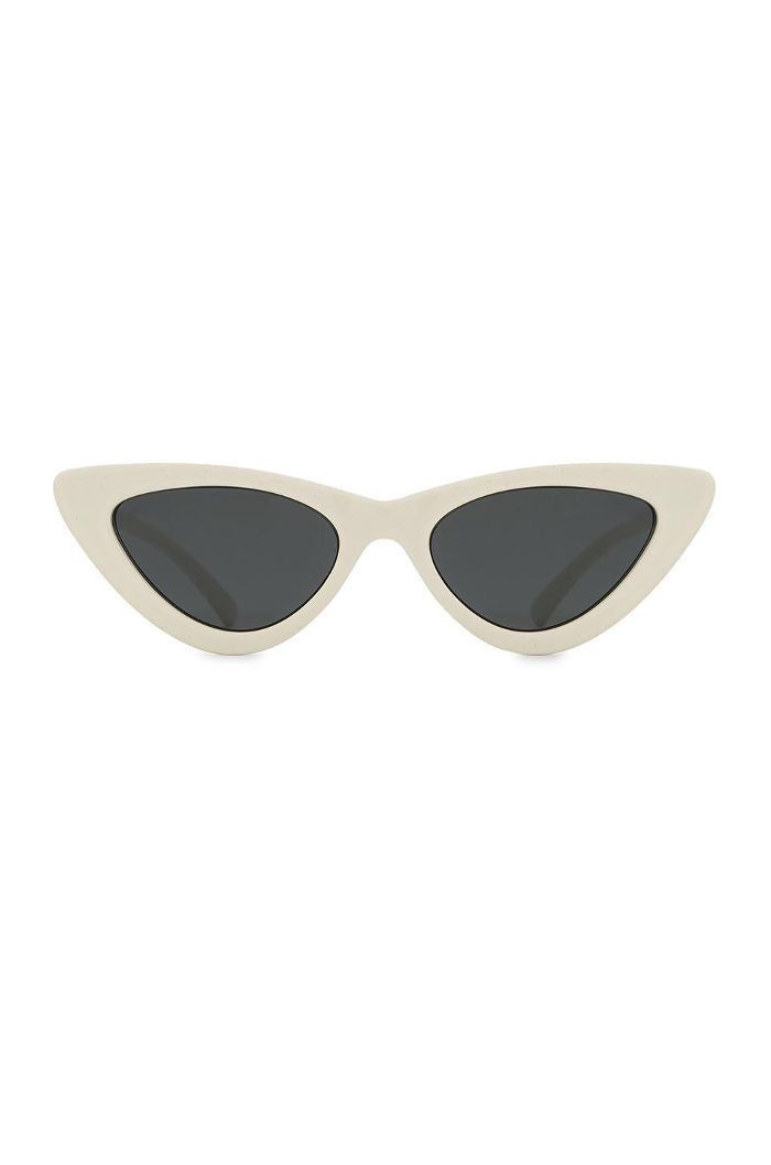 Eccentric Outfits, Accessories Png, Euro Chic, Png Polyvore, Adam Selman, Paper Background Texture, Trendy Sunglasses, Le Specs, Reference Photos