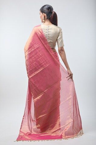 Pink gold pure handloom zari tissue saree with running blouse piece. - Aza Fashions Celebration Cotton Silk Saree With Zari Work, Cotton Silk Pre-draped Saree With Zari Work For Celebration, Celebration Cotton Silk Pre-draped Saree With Zari Work, Cotton Silk Pre-draped Saree For Puja With Zari Weaving, Celebration Handloom Chanderi Pre-draped Saree, Gold Pre-draped Saree With Unstitched Blouse In Slub Silk, Gold Pre-draped Saree With Unstitched Blouse, Celebration Cotton Silk Pre-draped Saree With Dupatta, Festive Cotton Silk Pre-draped Saree For Puja