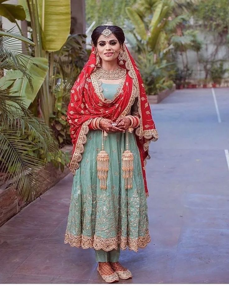 Trendiest Anarkalis For Sikh Brides That Will Mesmerise You Bridal Suits For Women Indian, Bridal Suits For Women, Sikh Wedding Dress, Colored Abaya, Punjabi Wedding Suit, Bridal Suits Punjabi, Bridal Anarkali Suits, Embroidered Abaya, Suits For Women Indian