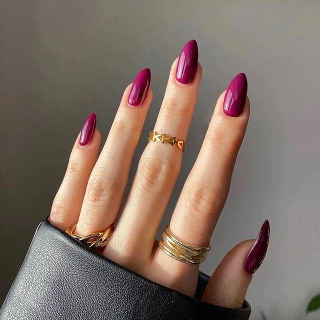 Color: MT963JP2140 Kutek Disney, Unghie Sfumate, Short Fake Nails, Solid Color Nails, Bright Summer Nails, Nagel Tips, Nails Polish, Popular Nails, Nailed It