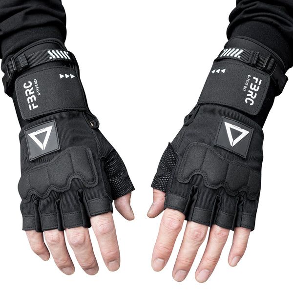 Fabric Of The Universe, Gauntlet Gloves, Gloves Long, Techwear Fashion, Cyberpunk Clothes, Concept Clothing, Cyberpunk Fashion, Tactical Clothing, Unique Hoodies