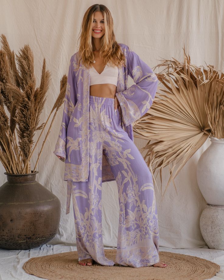 Our Short Kimono offers an easy, relaxed fit, combining comfort with understated elegance. Its fluid silhouette adds a touch of effortless charm to any outfit, making it a versatile piece for both casual days and special moments. How to Choose Your Size Slim Fit • Choose a size with a chest measurement 11-15 cm (4-6 inch) larger than your own chest circumference. *This fit is not designed for wrapping the kimono Normal Fit • Choose a size with a chest measurement 16-20 cm (6-8 inch) larger than Elegant Relaxed Fit Sleepwear For Spring, Spring Vacation Sleepwear With Elastic Waistband, Viscose Sleepwear For Summer, Wide Leg Sleepwear For Vacation In Spring, Wide Leg Sleepwear For Spring Vacation, Wide Leg Spring Vacation Sleepwear, Casual Viscose Sleepwear In Relaxed Fit, Chic Relax Fit Sleepwear For Vacation, Chic Relaxed Fit Sleepwear For Loungewear