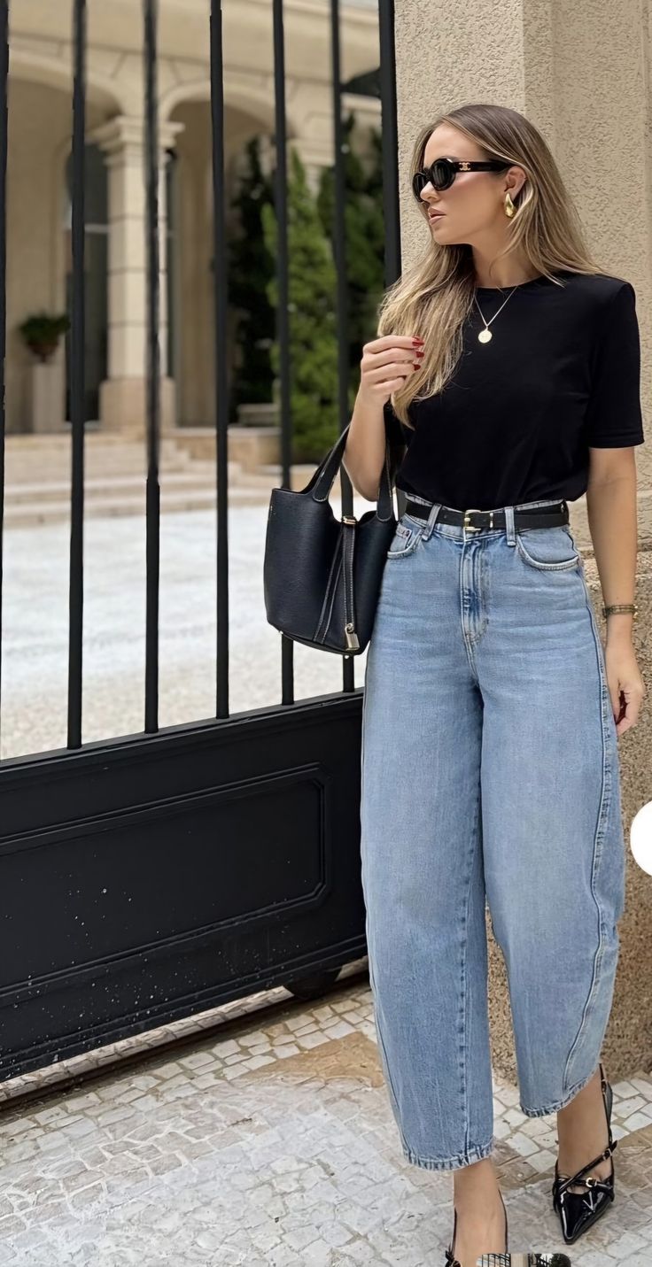 Women Basic Outfit, Office Wear Casual Women, How To Wear Green Shirt, Great Outfits For Women, Black Jean Outfits Spring, Biz Casual Outfits, Office Outfit Spring 2024, Blue Jean Work Outfits, Fits For University