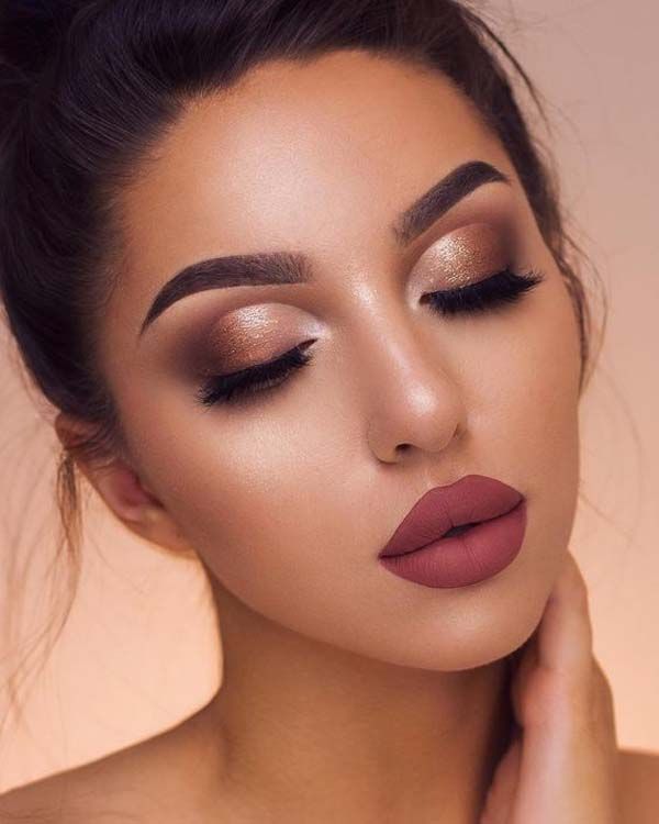 Nice winter look, really easy Dark Pink Lipstick, Pink Lipstick Makeup, Soft Smokey Eye, Wedding Hairstyles And Makeup, Smokey Eye Makeup Look, Mekap Mata, Reflux Diet, Party Makeup Looks, Shimmery Eyeshadow