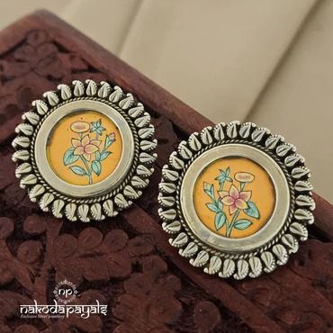 Rang De – Nakoda Payals Nakoda Payals, Colorful Earrings, Green Tourmaline, Online Jewelry, Tourmaline, Range, Green