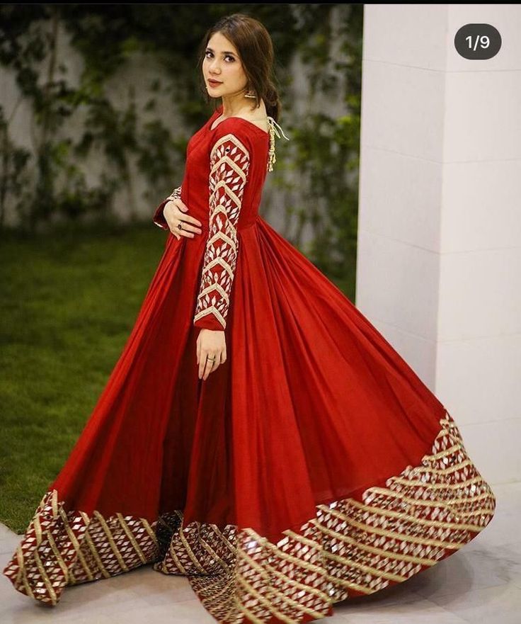 Red Long Frock, Long Gown Indian, Gown Dress Design, Gown Indian, Pakistani Women, Pakistani Formal Dresses, Velvet Dress Designs, Long Frock, Bridal Dresses Pakistan