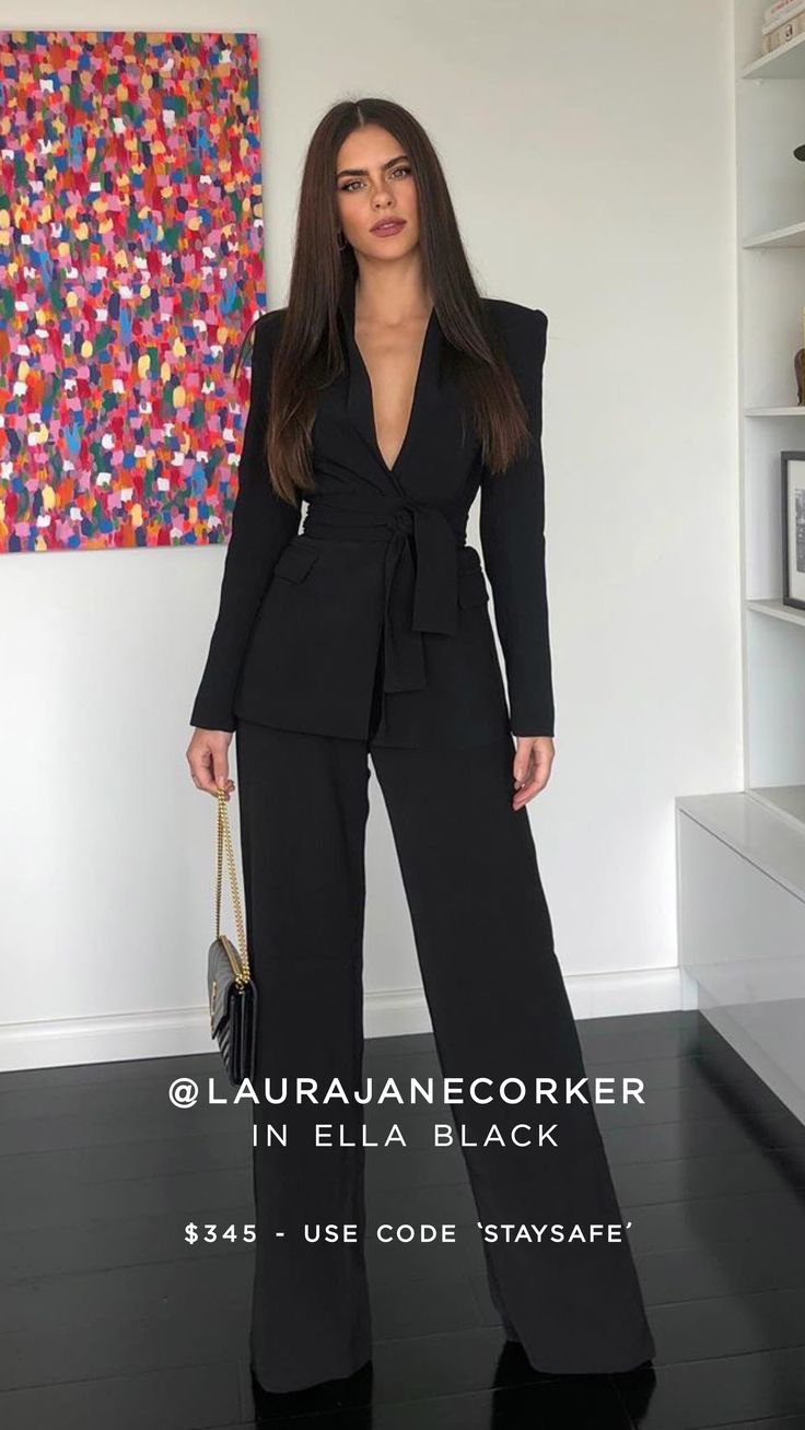 Womens Suit Outfits, Intelligent Woman, Grad Outfits, Outfit Chic, Business Outfits Women, Business Chic, 2024 Style, Woman Suit Fashion, Pantsuits For Women