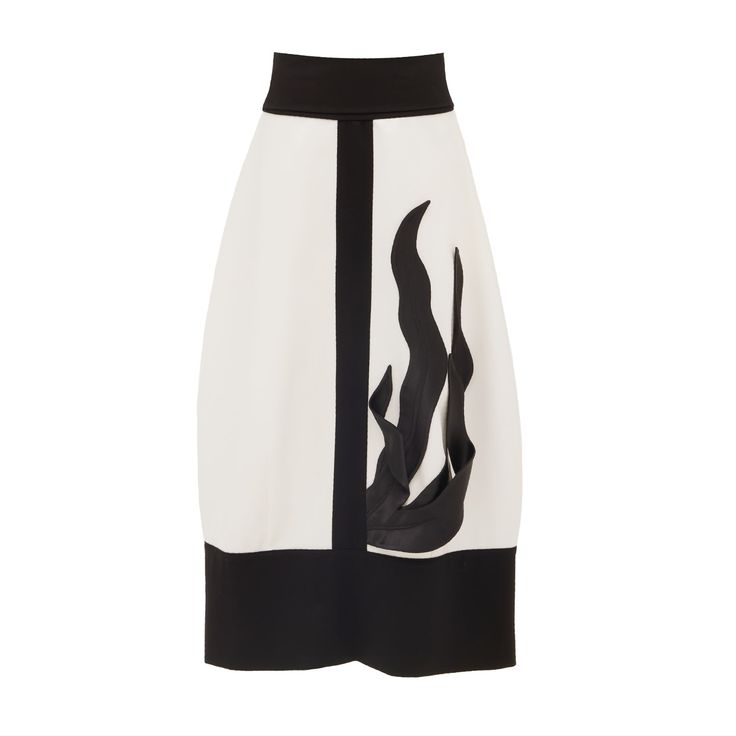 Enhance your wardrobe with this stunning midi skirt, crafted from a thick, smooth fabric with a slight sheen, adding sophistication and style. The skirt features elegant satin details that bring a touch of luxury and refinement to the design. The black and white color scheme creates a striking contrast, highlighting the unique design of the skirt and offering a timeless and versatile piece. The high-waisted model creates an appealing silhouette, which pairs perfectly with fitted tops. The skirt Modern Lined Skirt For Evening, Modern Midi Skirt For Evening, Silk Midi Pencil Skirt For Evening, Modern Relaxed Pencil Skirt For Evening, Modern Relaxed Fit Pencil Skirt For Evening, Relaxed Fit Midi Pencil Skirt For Evening, Luxury Relaxed Skirt For Evening, Luxury Relaxed Evening Skirt, Evening Pencil Midi Skirt With Lined Detail