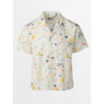 When the summer heat is coming in hot, button up with the laid-back vibes of the Muir Camp shirt. Your new go-to collared shirt for summer mountain fun can now make a splash at the pool and cocktail party. Flex your vintage prowess with a timeless, eye-catching camp collar without losing sight of your adventurous side. Updated with a recycled polyester ripstop and cotton blend, this collared short sleeve gives you soft, breathable durability so you're trail and campsite ready for many trips to c Beach Season Button-up Top With Button Closure, Relaxed Fit Button-up Tops For Beach Season, Relaxed Fit Collared Tops For Beach Season, Cotton Button-up Tops For Beach Season, Relaxed Fit Collared Tops For Beach, Summer Shirt With Graphic Print And Camp Collar, Casual Camp Collar Tops For Beach Season, Summer Tops With Button Closure And Camp Collar, Button-up Tops For Beach Season