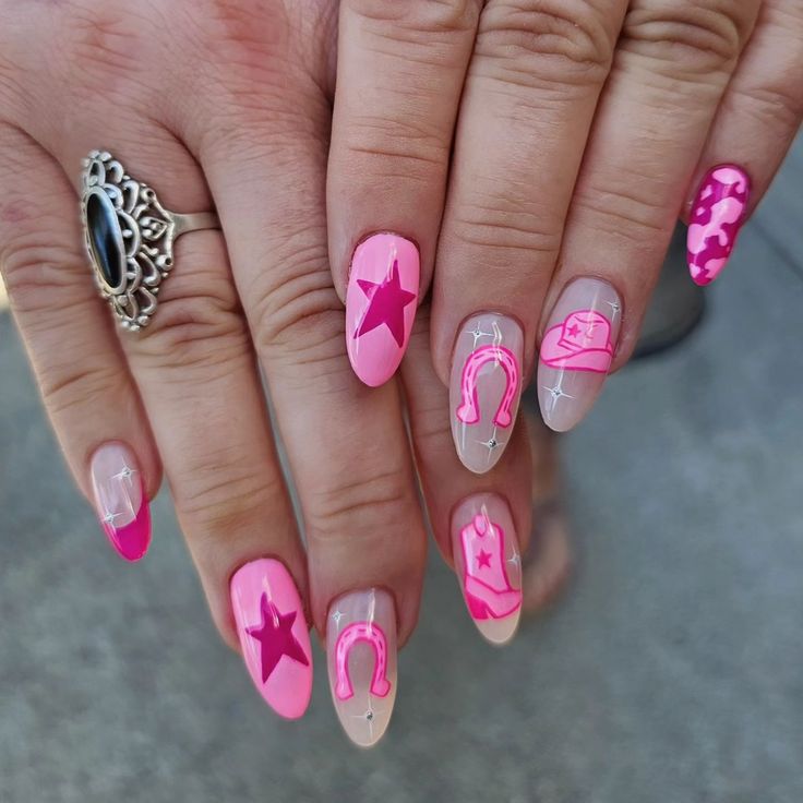 Shayla || Structured Gel Specialist | Howdy 🤠 I'm obsessed with the little cowgirl hat #gelxnails #gelx #apresnails #apresgelx #softgelextensions #gelextensions #cowgirlnails… | Instagram Horseshoe Nail Art, Country Acrylic Nails, Rodeo Nails, Disco Nails, Cowboy Nails, Western Nails, Country Nails, Cow Nails, Summery Nails