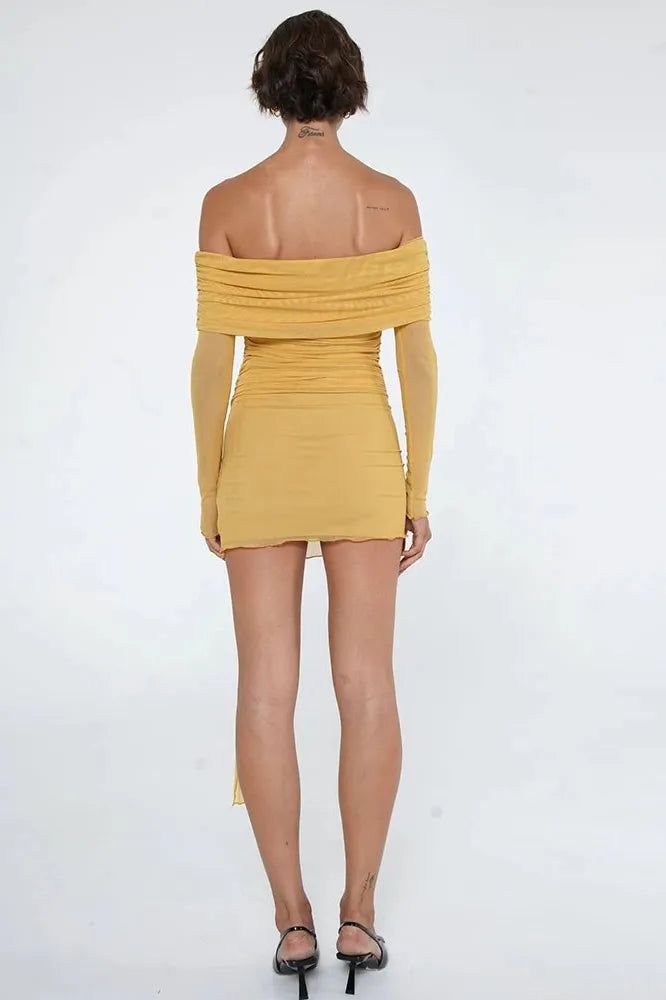 This elegant mini dress features a strapless, off-shoulder design with long sleeves and a bodycon fit. The backless detail adds allure, making it perfect for formal events or special occasions where sophistication meets style. Details: Elasticity: Slight Stretch Fabric Type: Polyester Silhouette: STRAIGHT Neckline: Strapless Material: Polyester Material: SPANDEX Chic Off-shoulder Bodycon Mini Dress, Off-shoulder Bodycon Mini Dress For Cocktail, Off-shoulder Bodycon Cocktail Mini Dress, Fitted Mini Off-shoulder Dress For Date Night, Bodycon Strapless Mini Dress For Evening, Bodycon Off Shoulder Mini Dress For Cocktail, Off-shoulder Ruched Bodycon Dress For Party, Off-shoulder Bodycon Mini Dress For Night Out, Bodycon Off-shoulder Mini Dress For Cocktail