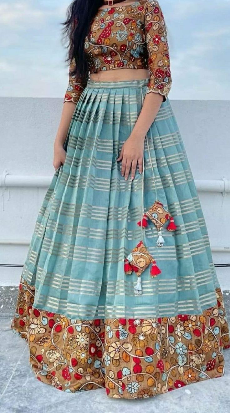 Lehanga Croptop Designs, Croptop Lehenga Designs, Kalamkari Dresses, Simple Frock Design, Lehenga Saree Design, Long Frock Designs, Long Gown Design, Simple Frocks, Lehenga Designs Simple