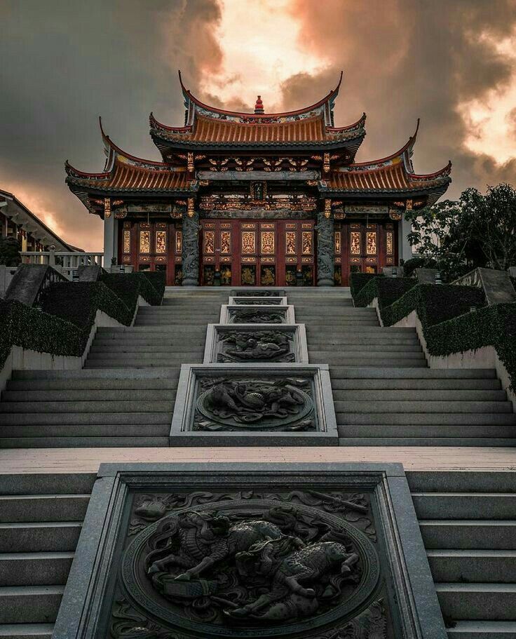 Chinese Temple Aesthetic, Beautiful Places In China, Tang Dynasty Architecture, Chinese Architecture Traditional, Last Emperor Of China, Macao China, China Temple, Chinese Places, Chinese Palace