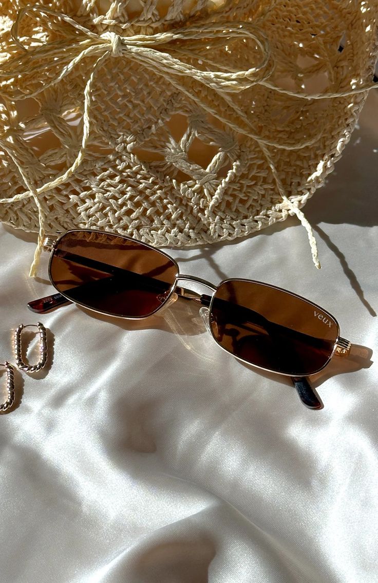 Canyon Sunglasses Gold/Brown Lens | White Fox Boutique US Sunglasses Brown, Brown Lens, Golden Sun, Sunglasses Collection, White Fox Boutique, Brown Sunglasses, Glass Frame, Gold Link, Oc Ideas