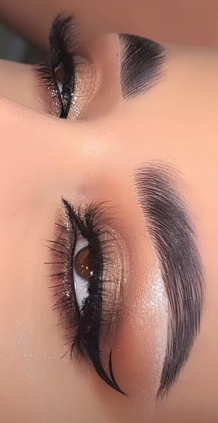 Makeup Eid Look, Syrian Eyes Makeup, Arabic Glam Makeup, Arab Style Makeup, Arab Glam Makeup, Moroccan Makeup Look, Arabian Eye Makeup Tutorial, Arabic Make Up Eyes, Makeup Looks Arabic