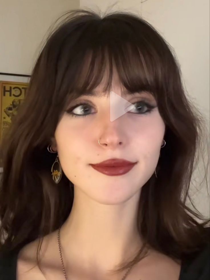 70s Hair Bangs Fringes, Vintage Haircut With Bangs, Short Hair With Full Fringe, Wispy Fringe Wavy Hair, Medium Length Haircut With Full Bangs, Bangs Above Brows, Wispy Hair Bangs, Dark Straight Hair With Bangs, Bangs And Curled Hair