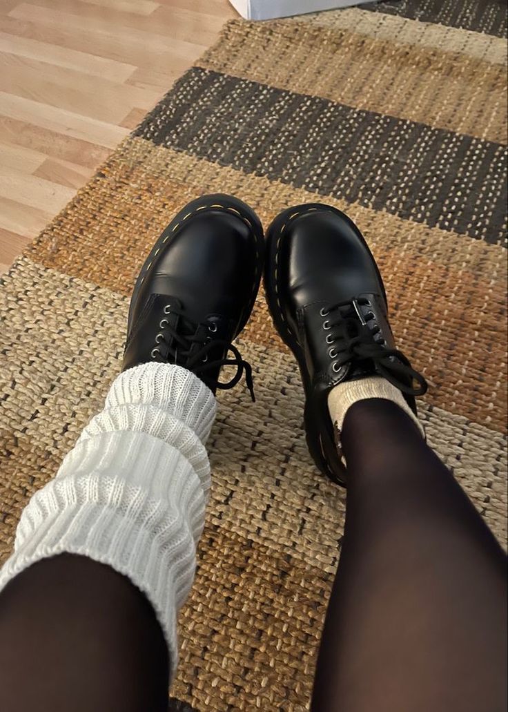 Stockings With Doc Martens, Doc Marten Shoes Oxfords, 1416 Dr Martens, Quad Platform Shoes Outfit, 8053 Quad Outfit, Types Of Doc Martens, 8053 Quad Dr Martens, Doc Martens 1461 Quad Platform Outfit, Dr Martens With Leg Warmers