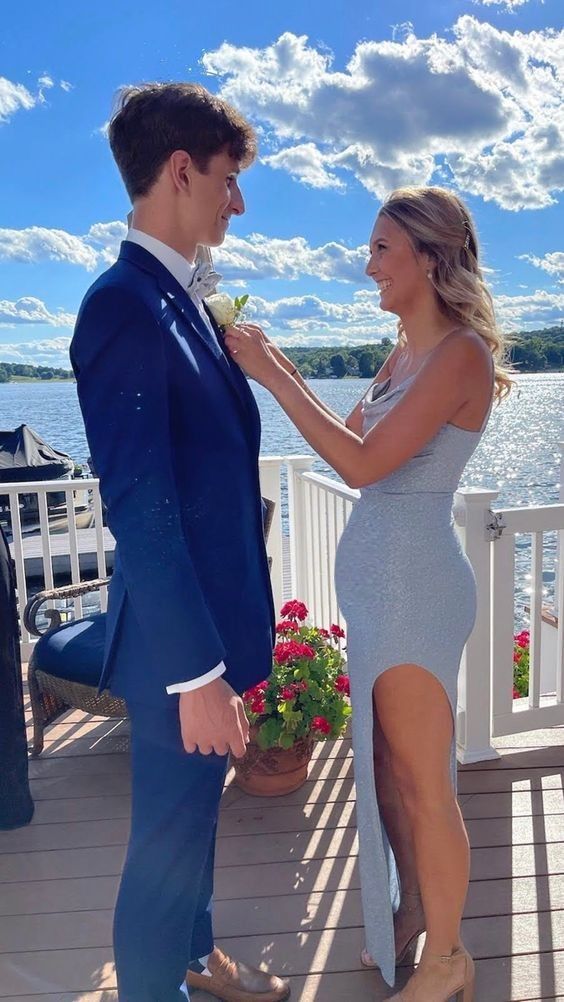 Blue Tight Prom Dress, Prom Poses With Date, Light Blue Sparkly Prom Dresses, Tight Prom Dress, Couple Prom Pictures, Blue Sparkly Prom Dress, Prom Dates, Fashion Party Dress