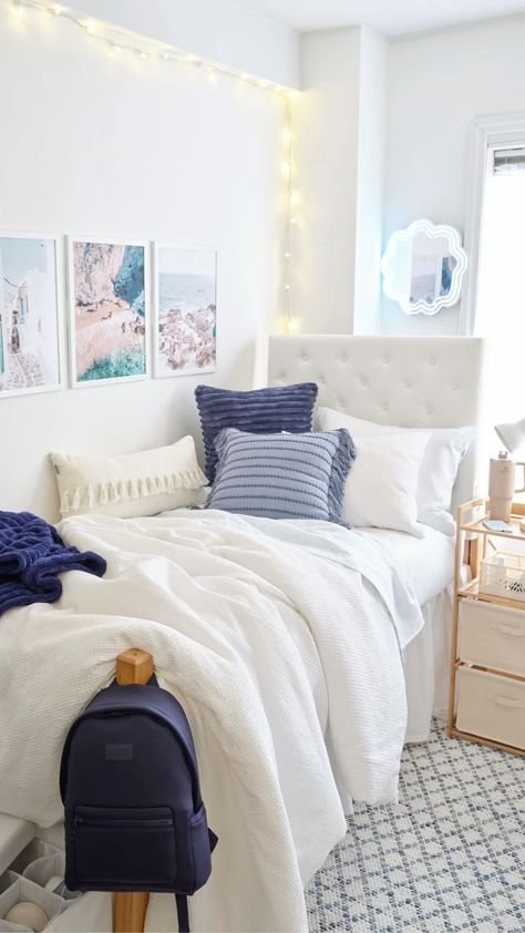 1.Home Decor: #homedecor, #interiordesign, #homedesign, #decor inspiration Bedroom Decor Dorm, Dorm Inspiration Minimalist, Dorm Room Set Up, Bed Set Up, Dorm Theme Ideas, Blue Aesthetic Room Ideas, Dorm Bed Ideas, Cute College Dorm Ideas, Dorm Room Asthetics