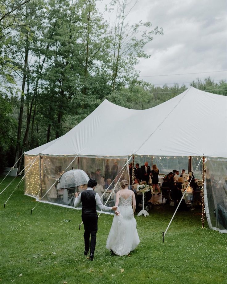 An appreciation post for rainy wedding days and K+A who had the best attitude about it �🤍 Special shoutout to @learfilms for being so awesome to work with to capture this day! Outdoor Rain Wedding, Rainy Backyard Wedding, Outdoor Wedding Rain, Cold Wedding, Rain Wedding, Rainy Day Wedding, Best Attitude, Field Wedding, Rainy Wedding