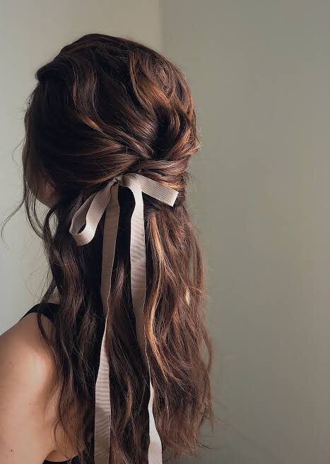 Cottagecore Hairstyles, Cottagecore Hair, Trendy We Fryzurach, Beyonce Hair, Tumblr Hair, Ribbon Hairstyle, Natural Hair Styles Easy, Half Up Half Down Hair, Ribbon Hair