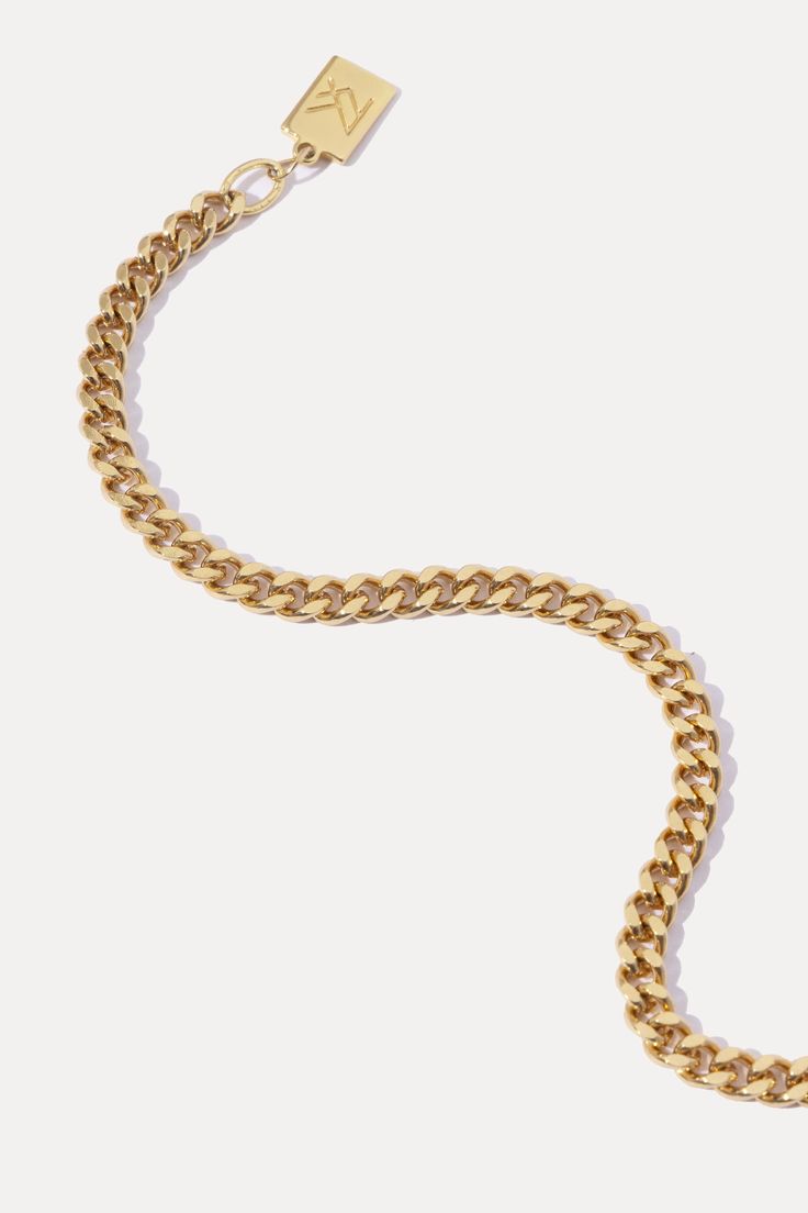 The Ada Bracelet is an elegant, effortless accessory to add to any look. Featuring a simple chain link design, this versatile and timeless piece is perfect for everyday wear. 18k gold-plated brass 5mm chain width The Ada Bracelet does not have an extender Simple Chain, Necklace Extender, Link Design, Diy Gift Wrapping, Soft Towels, Earring Backs, Womens Bracelets, Timeless Pieces, Chain Link